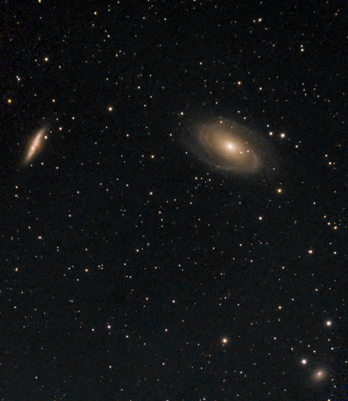 A galaxy field photographed by Dash Dahlberg